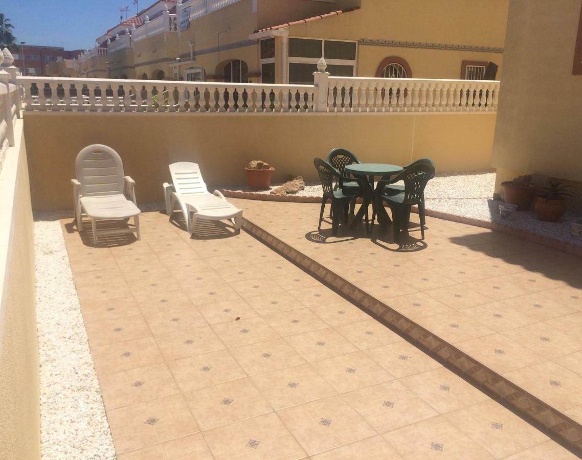Torrevieja, La Torreta Ground Floor Apartment With Large Private Patio Garden Eksteriør billede